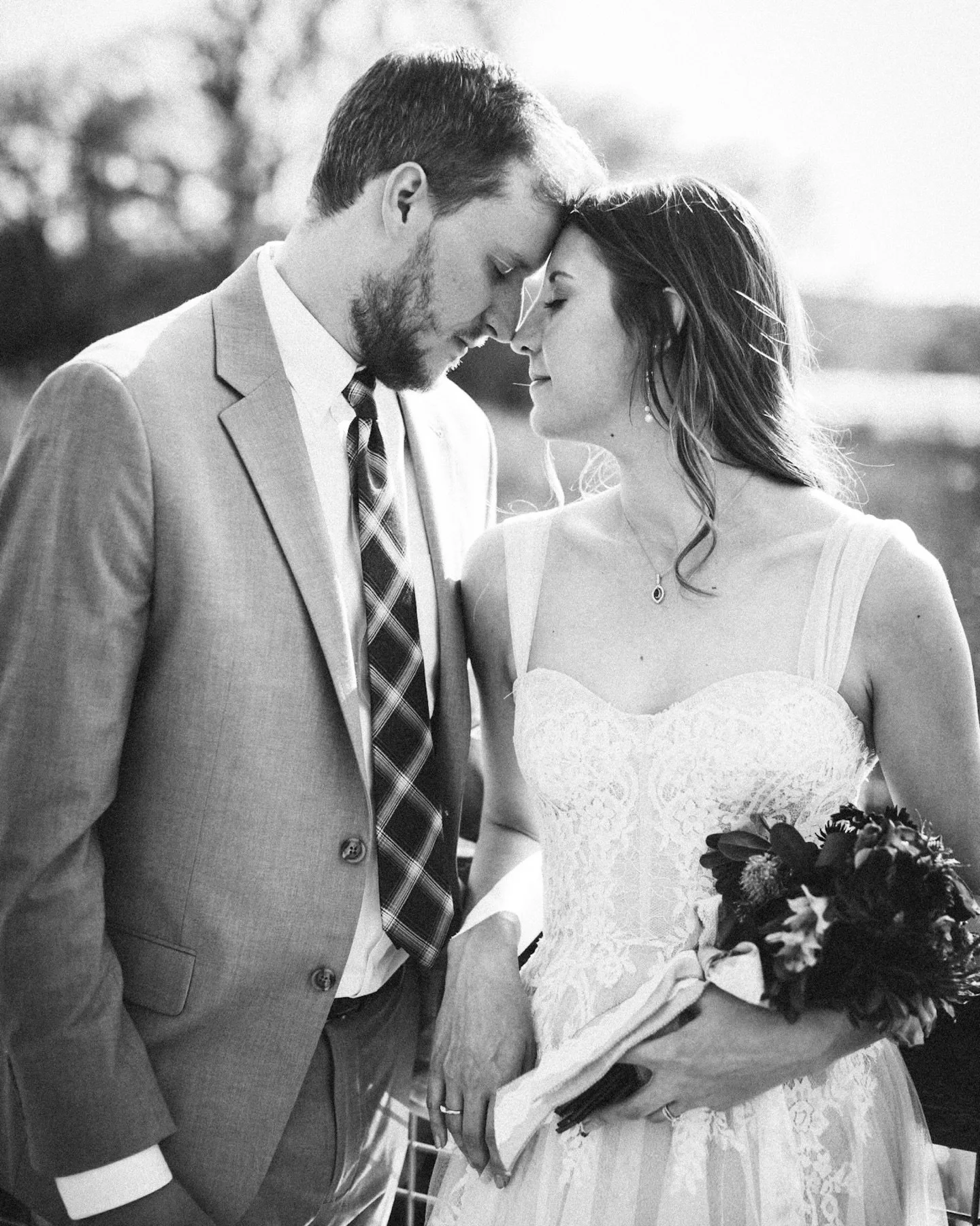 🎞️ Digital vs. film. Can you spot the difference?
Swipe to the end for the answers. ✨

This year, I gave myself the space to fall back in love with the art of film &mdash; the art of slowing down and photographing a moment simply because it was beau