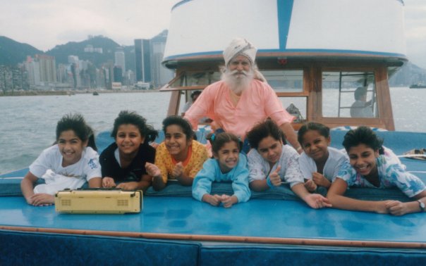 Gurudev Boat Kids.jpg