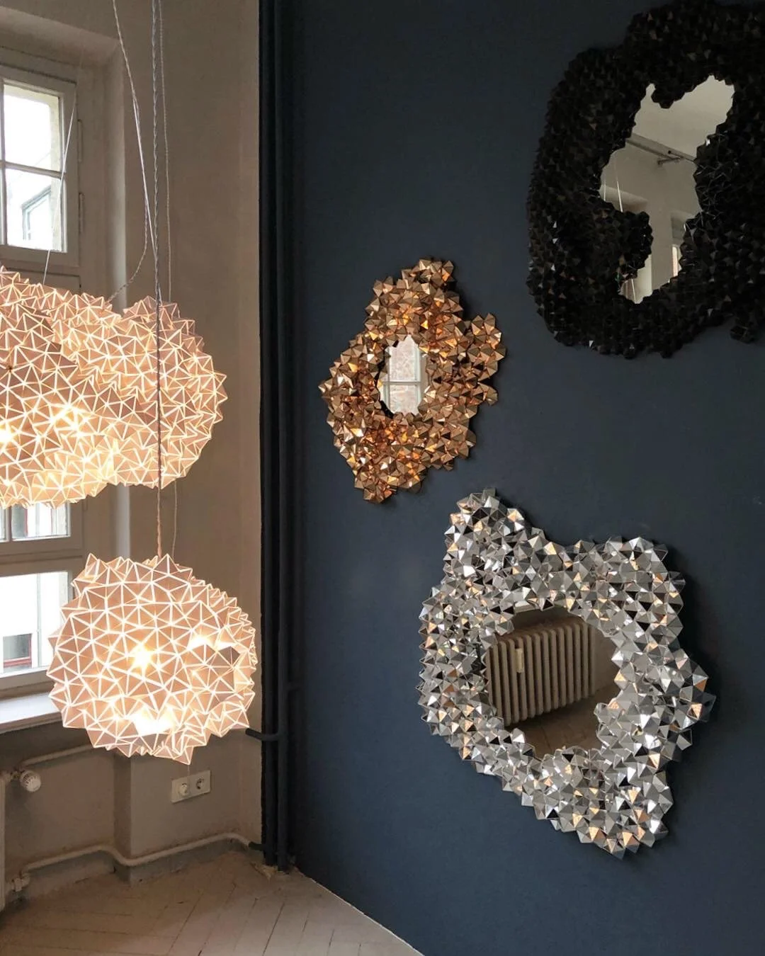 design - sculpture/mirrors and visions hanging