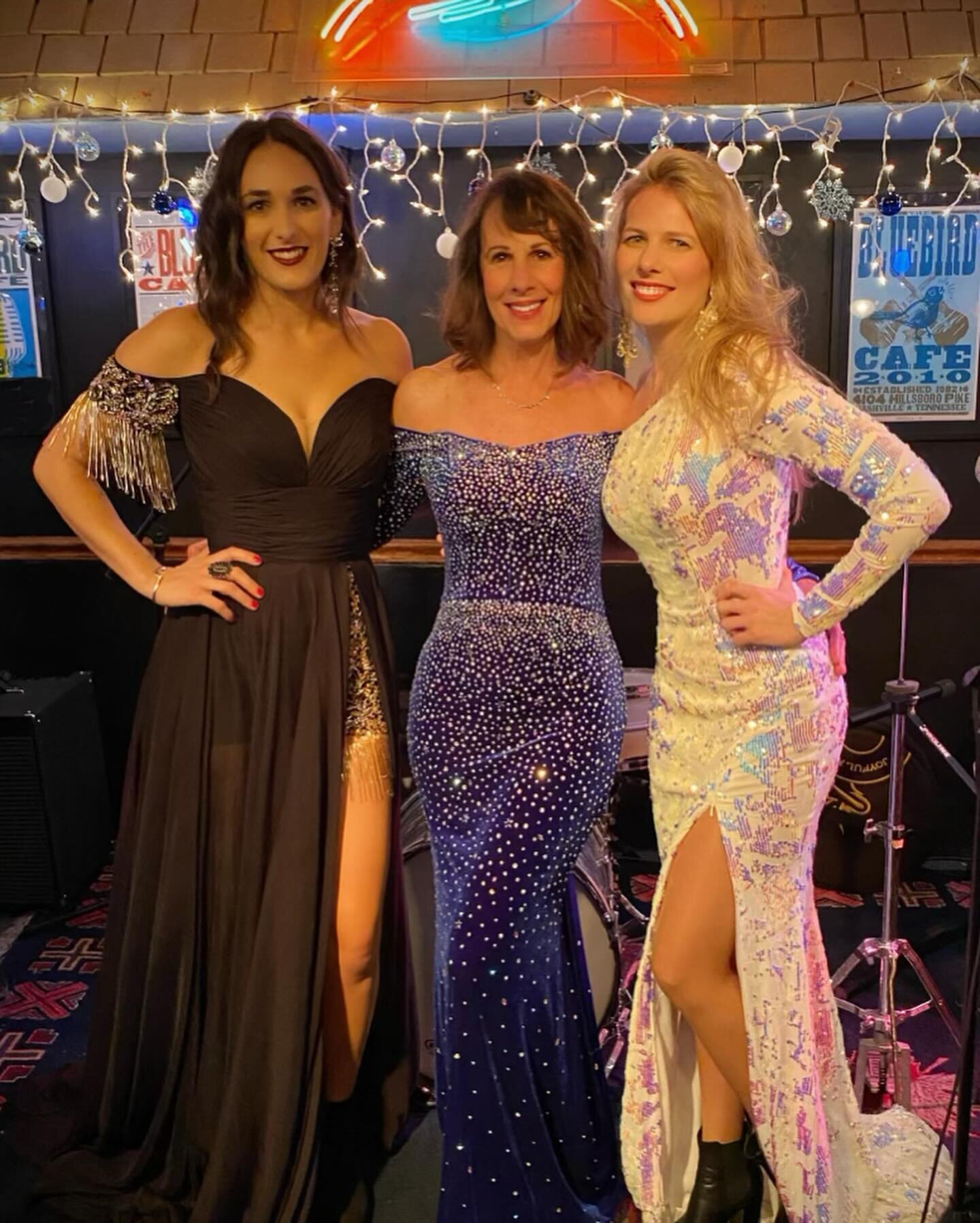 A KELLEY CHRISTMAS album release show last night @bluebirdcafetn in our @johnathankayne gowns. 

Go to the link in my bio and stream it anywhere you listen to music!