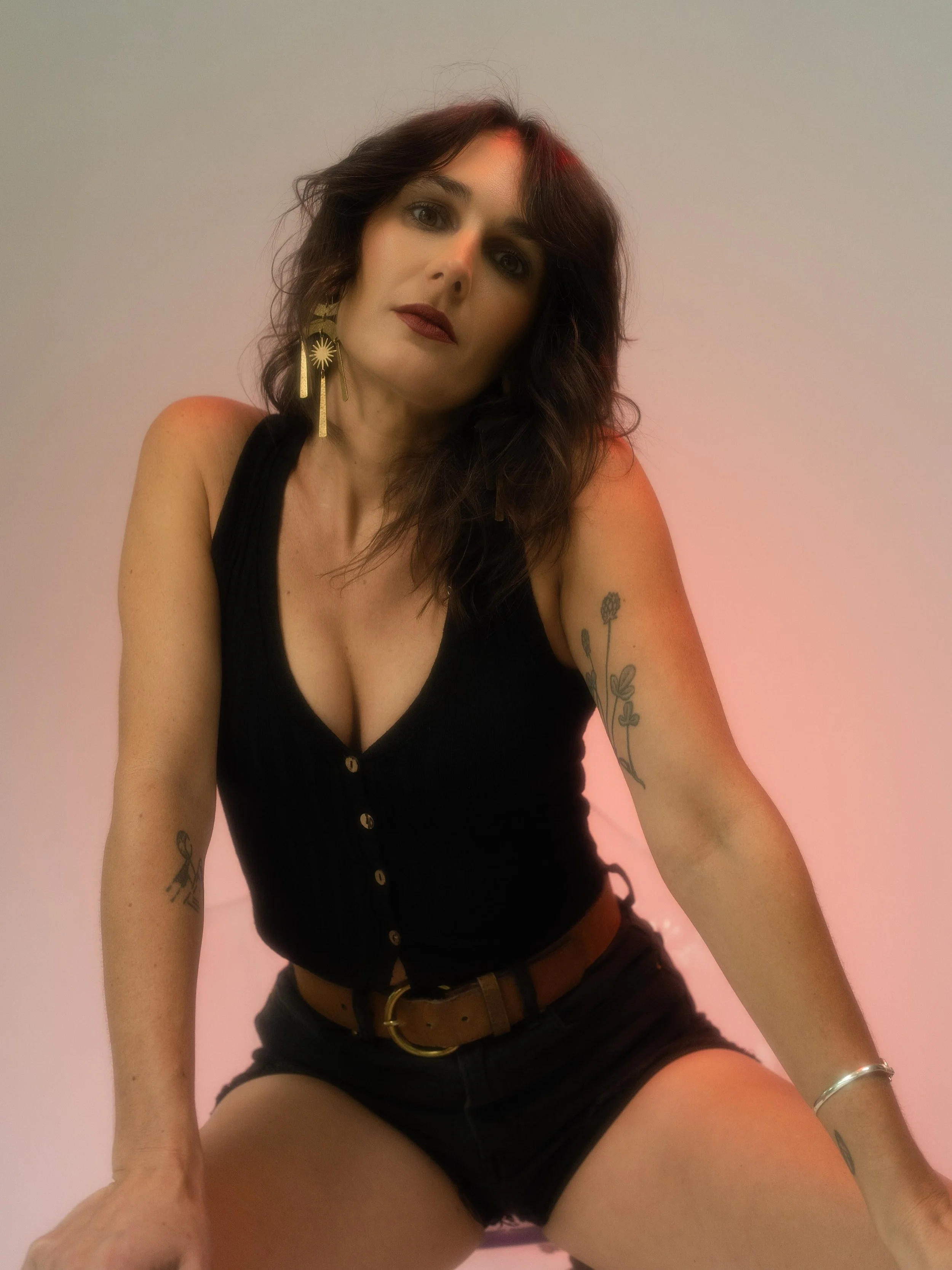 Eat your damn heart out, kids. 

Obsessed with these shots by @newnormstudios at @mileofmusicfest 

One more show @themusicboxrockford tonight before I head home. 
Who&rsquo;s coming with me?