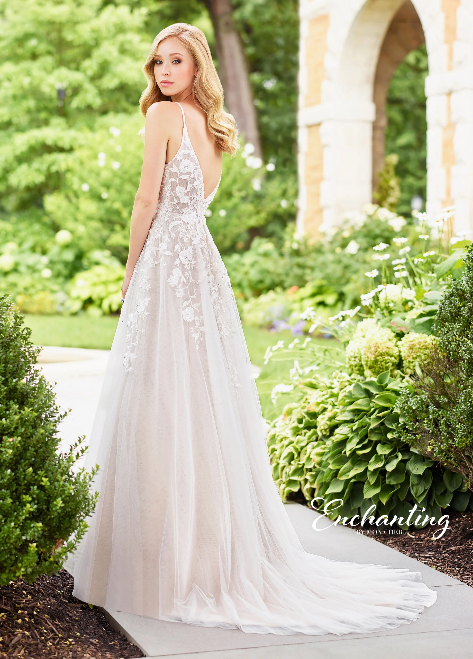 MCE1025 118136 BACK.jpg