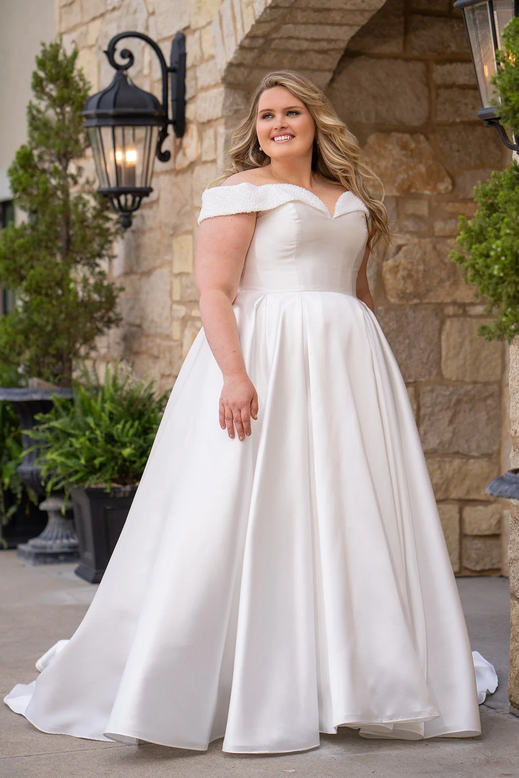 Michelle Bridal | Size 20