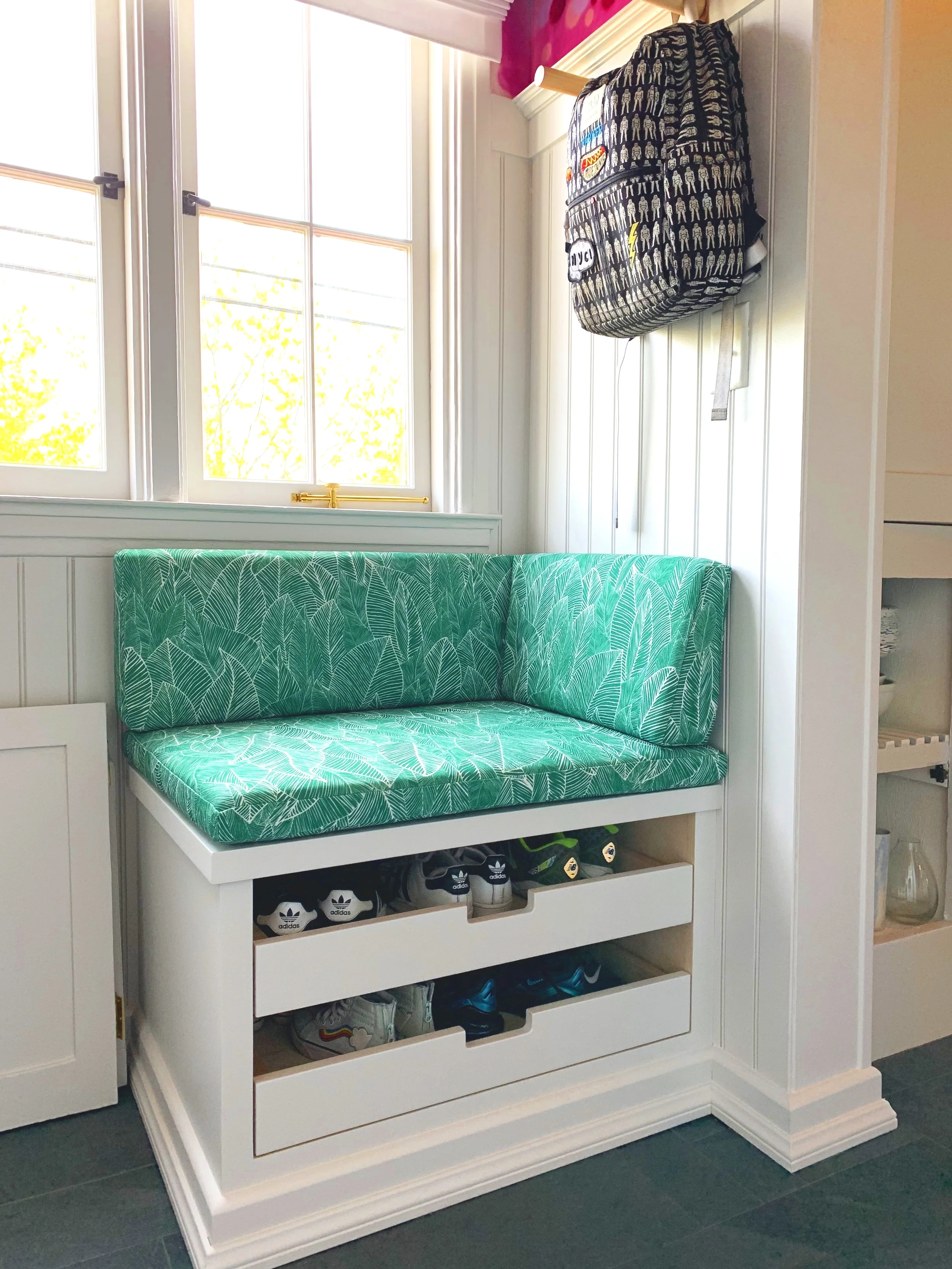 Built-in bench with shoe storage