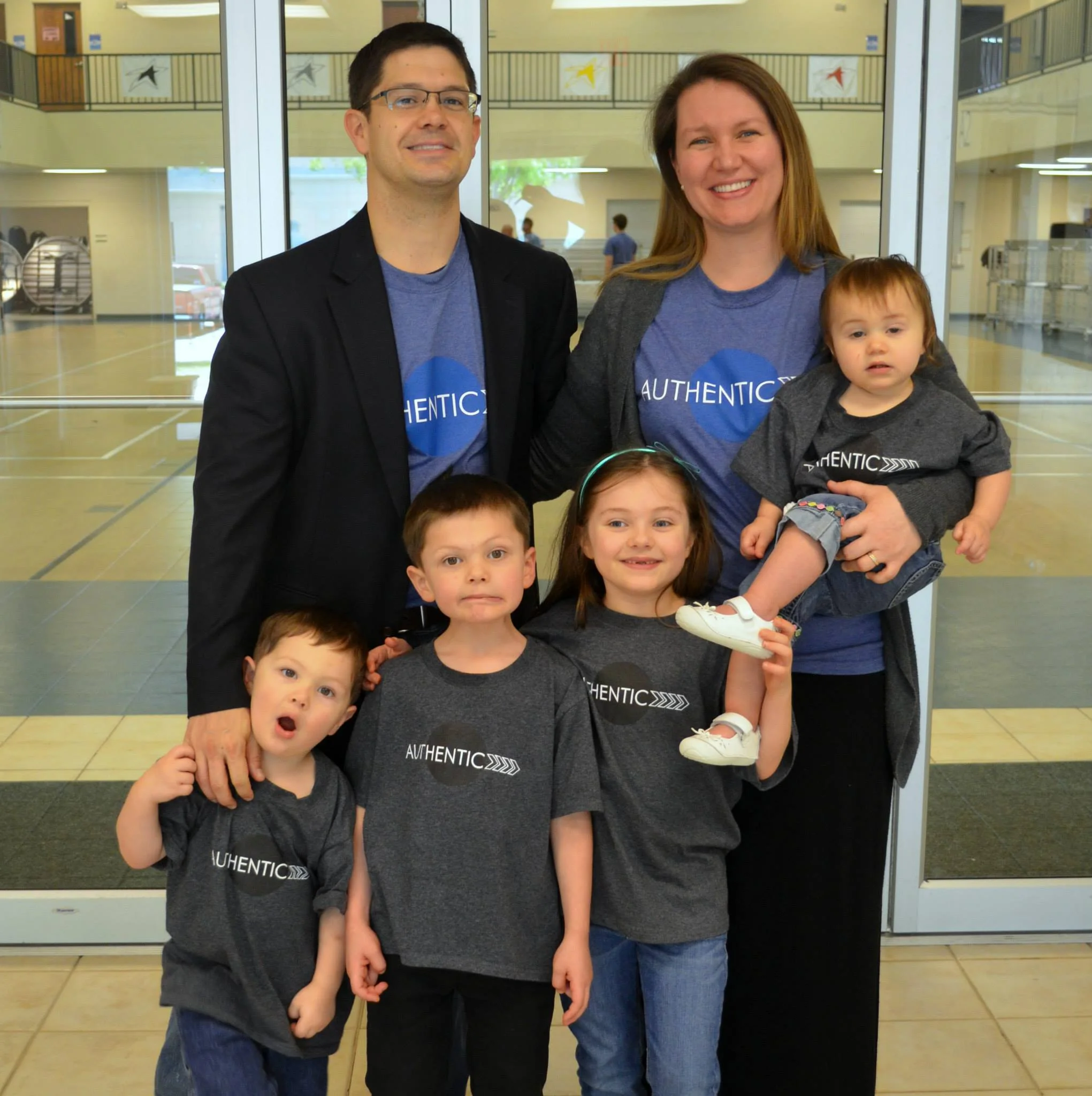 The Hentz family: Kit and Kim ( from left to right ) Jay, Caleb, Olivia and Caroline (happy birthday to Olivia, who celebrated her ninth birthday on the day of the show's recording!)