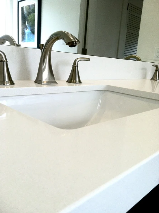 77d1f7be01e0a0b9_6119-w550-h734-b0-p0--contemporary-bathroom.jpg