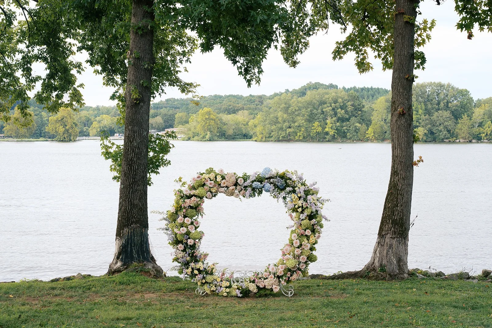 Cherokee-Dock-Nashville-Wedding-Photographer-Bri-Nicole-Photo-Co-2_websize.jpg