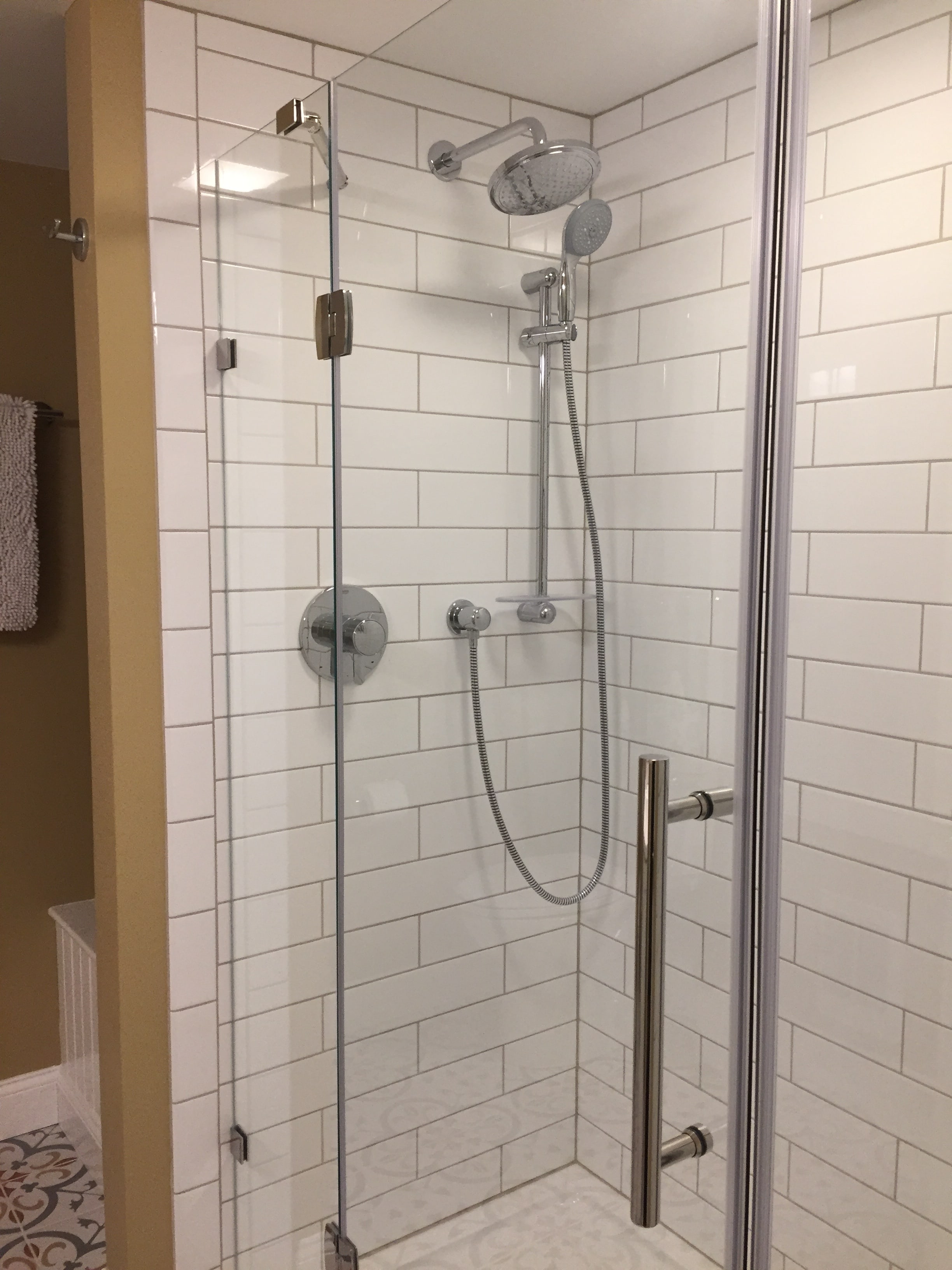 Best bathroom in a tiny house.