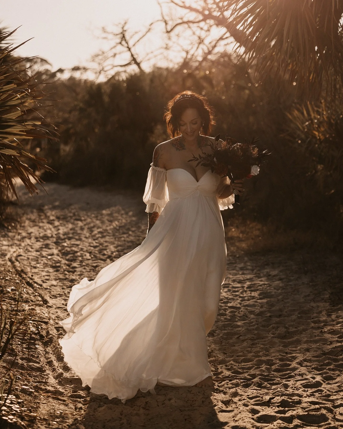 No words. I can&rsquo;t get enough of the Driftwood elopement ✨

✨
#raineygreggphotography #ssi #georgiaweddingphotographer #stsimonsisland #goldenislesweddings  #goldenisles #seaisland #stsimonsislandweddings #jekyllislandelopement #driftwoodbeach #