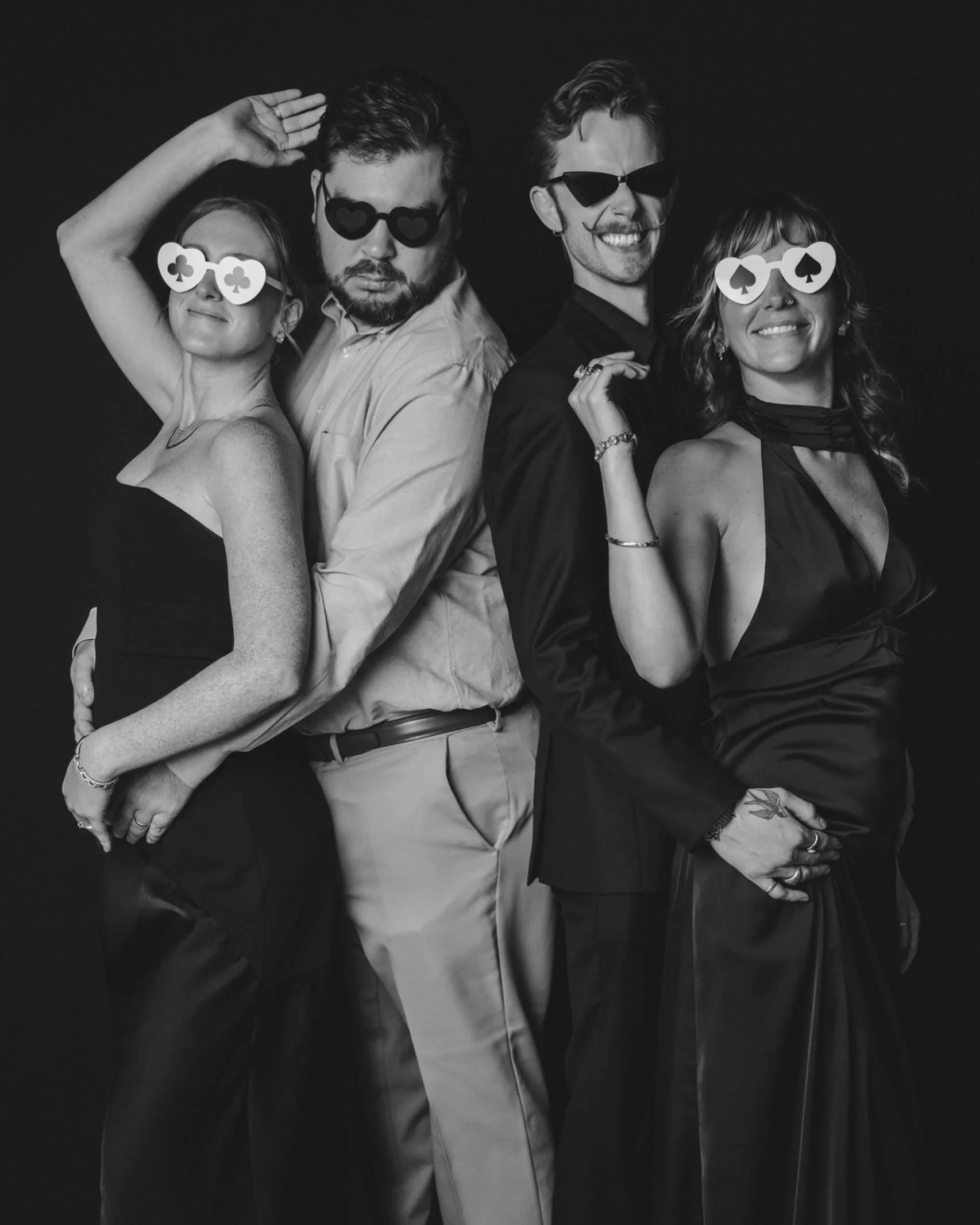 Black tie energy, photobooth behavior. 🖤

#weddingphotobooth #stsimonsislandweddingphotographer #seaislandweddingphotographer #jekyllislandweddingphotographer #savannahweddingphotographer