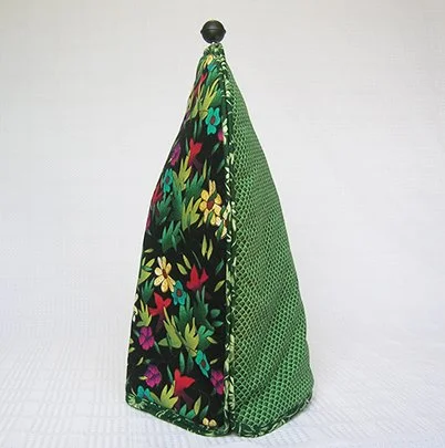 Koz Green red birds side view web site_96.jpg