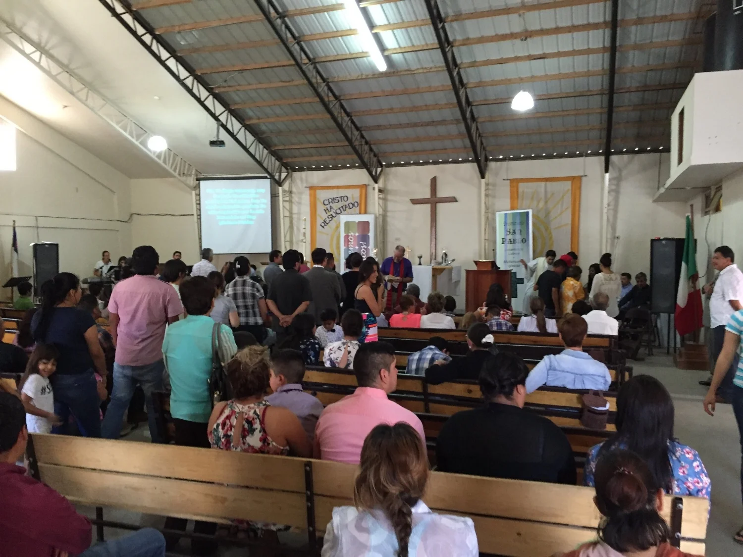 Bispo Mark na Igreja do Grande Pastor