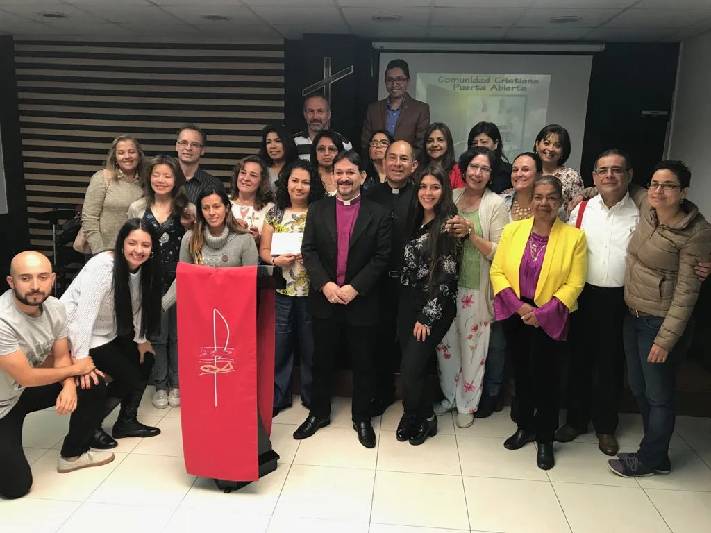 Bispo Flávio na Comunidade Anglicana Videira, Bogotá, Colômbia.
