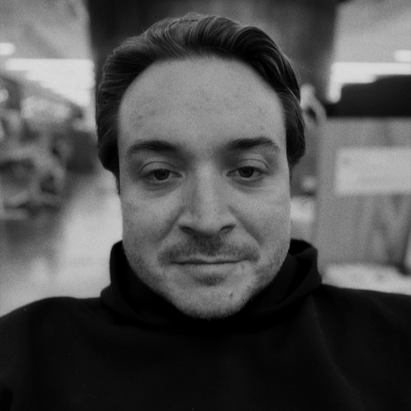 Photo of journalist Damon Beres