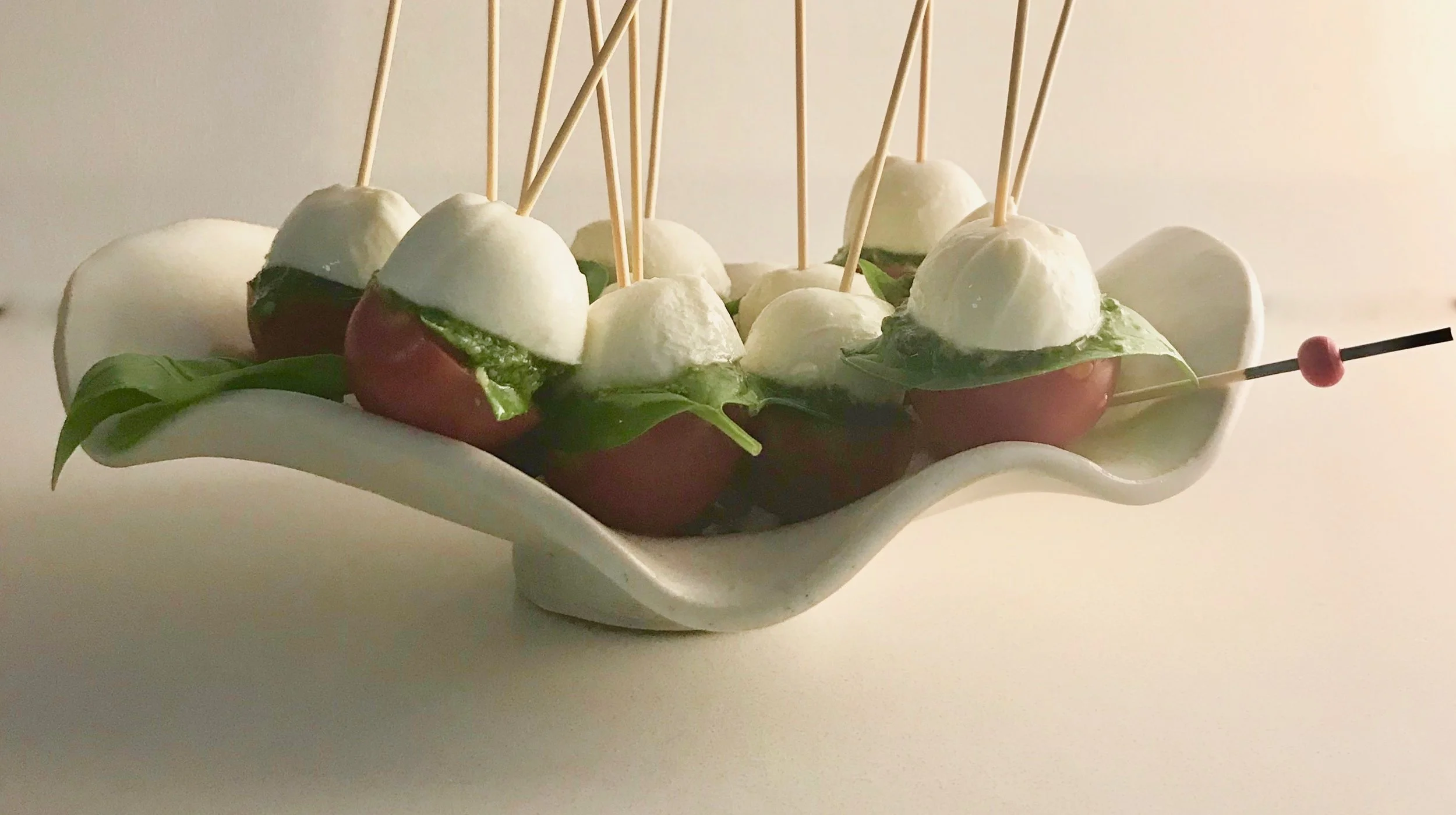 PESTO, CHERRY TOMATO AND BOCCONCINI BITES