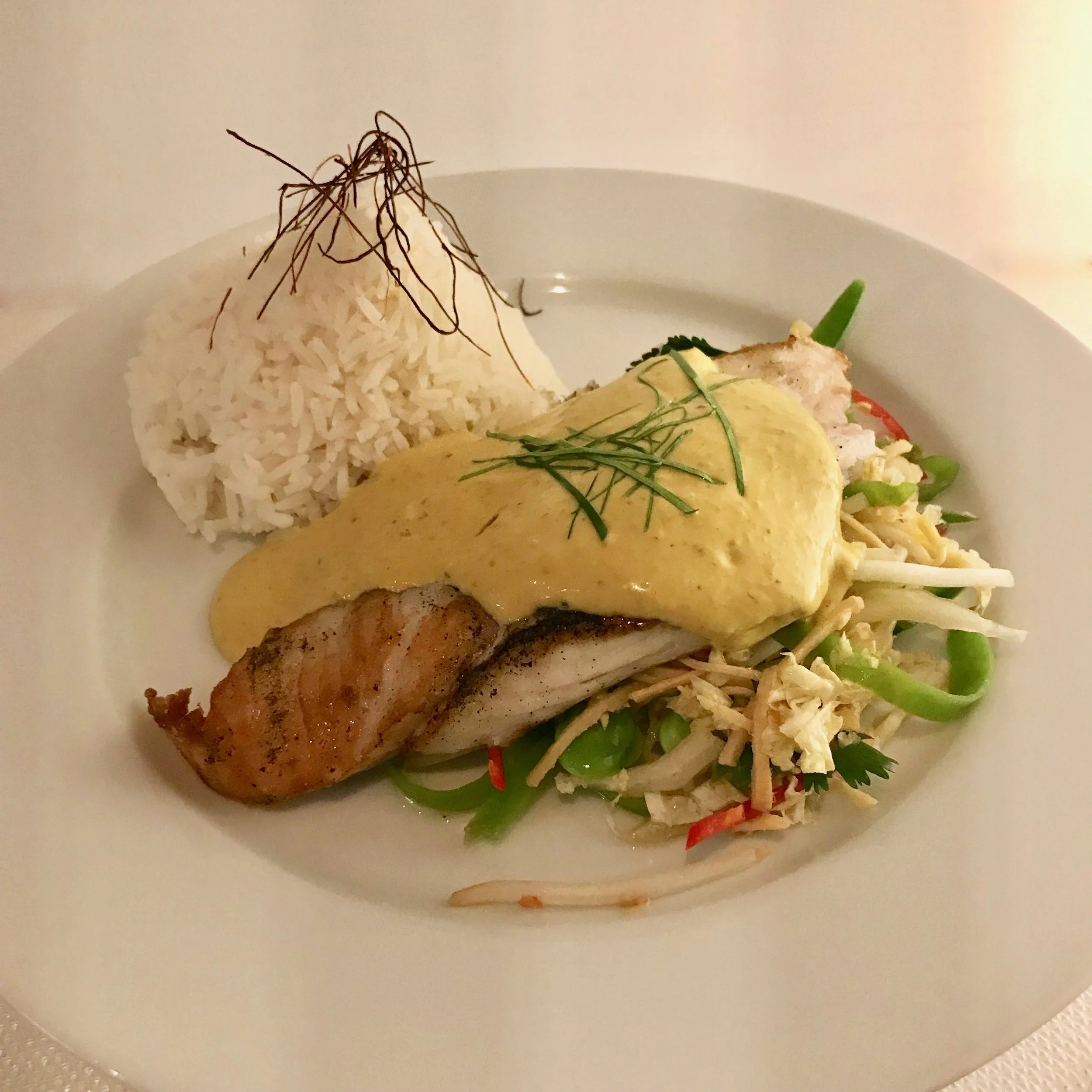 BARBECUED SNAPPER WITH CURRY SAUCE AND A SPICY SALAD