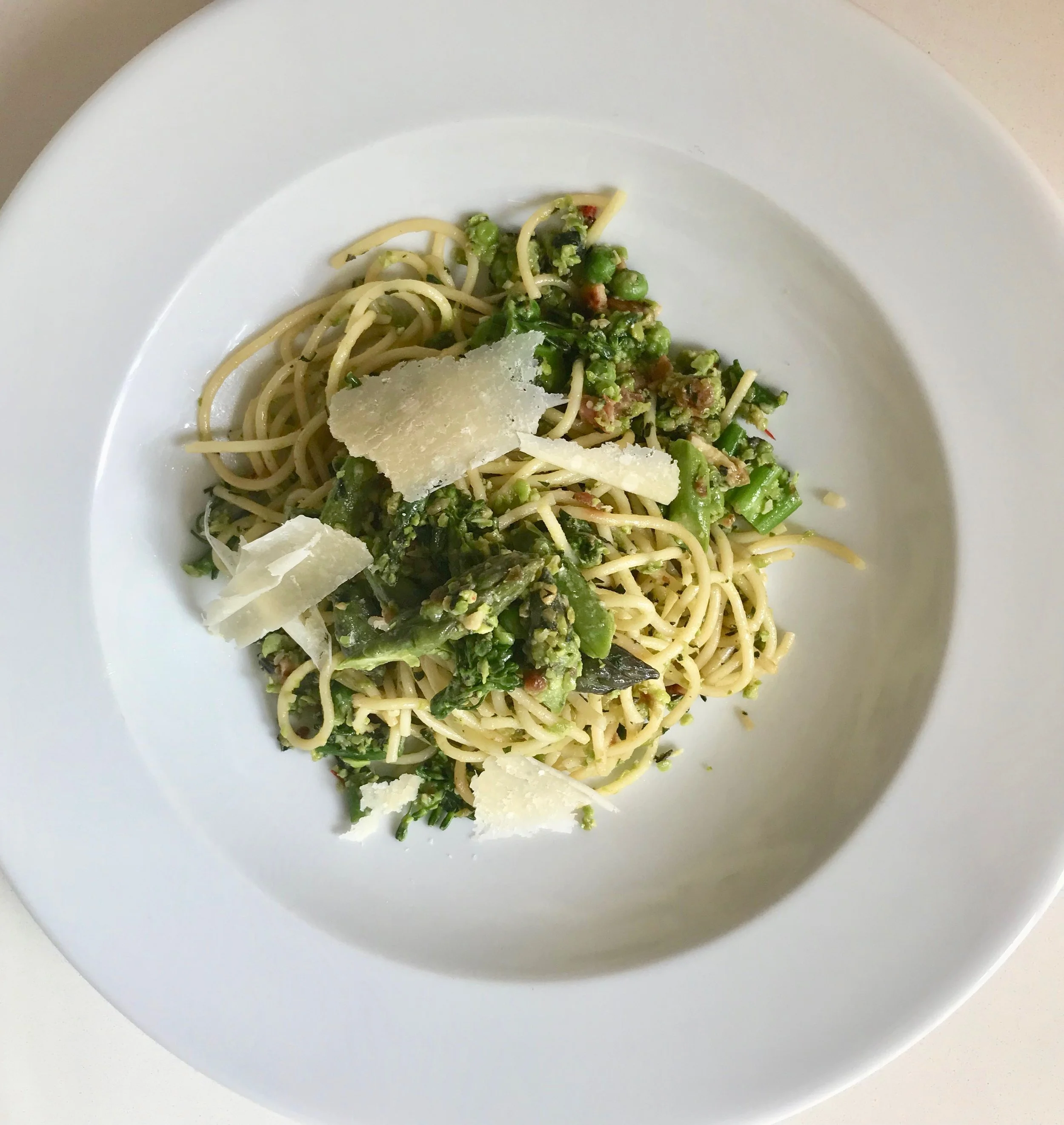 PASTA SAUCE WITH GREENS, HERBS AND SPECK