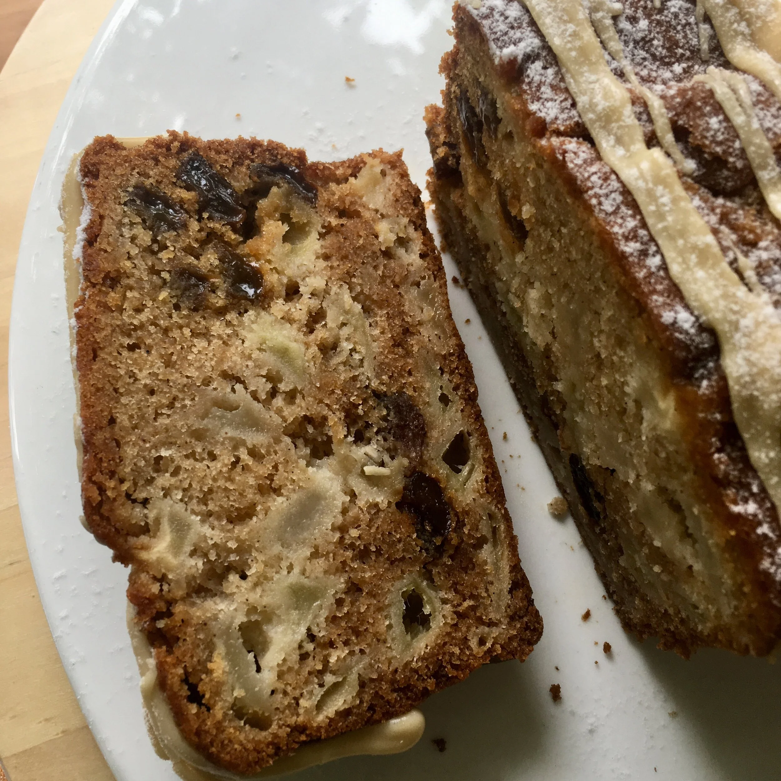 APPLE, PEAR AND OLIVE OIL CAKE 
