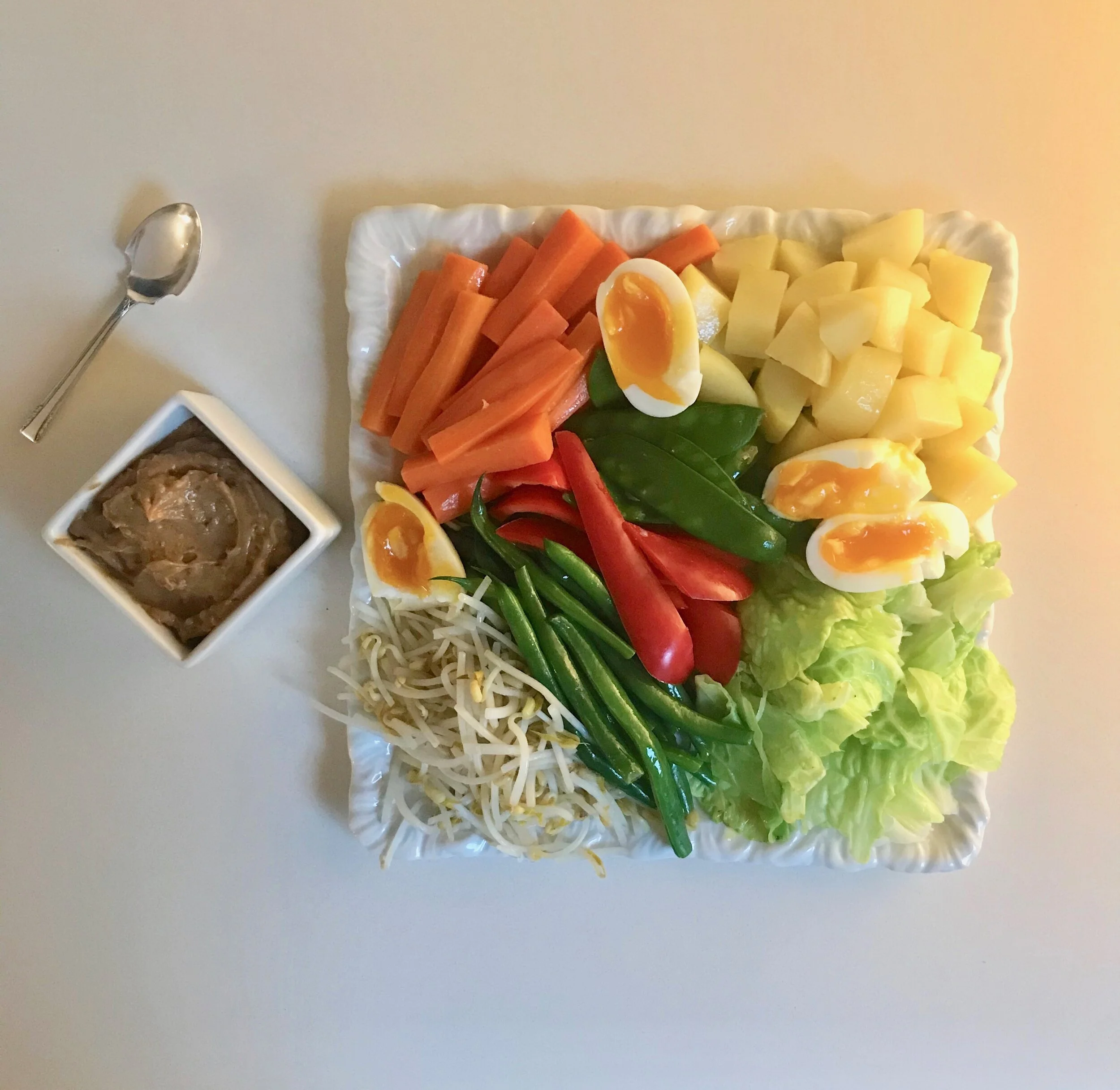 GADO-GADO. VEGETABLES WITH PEANUT SAUCE