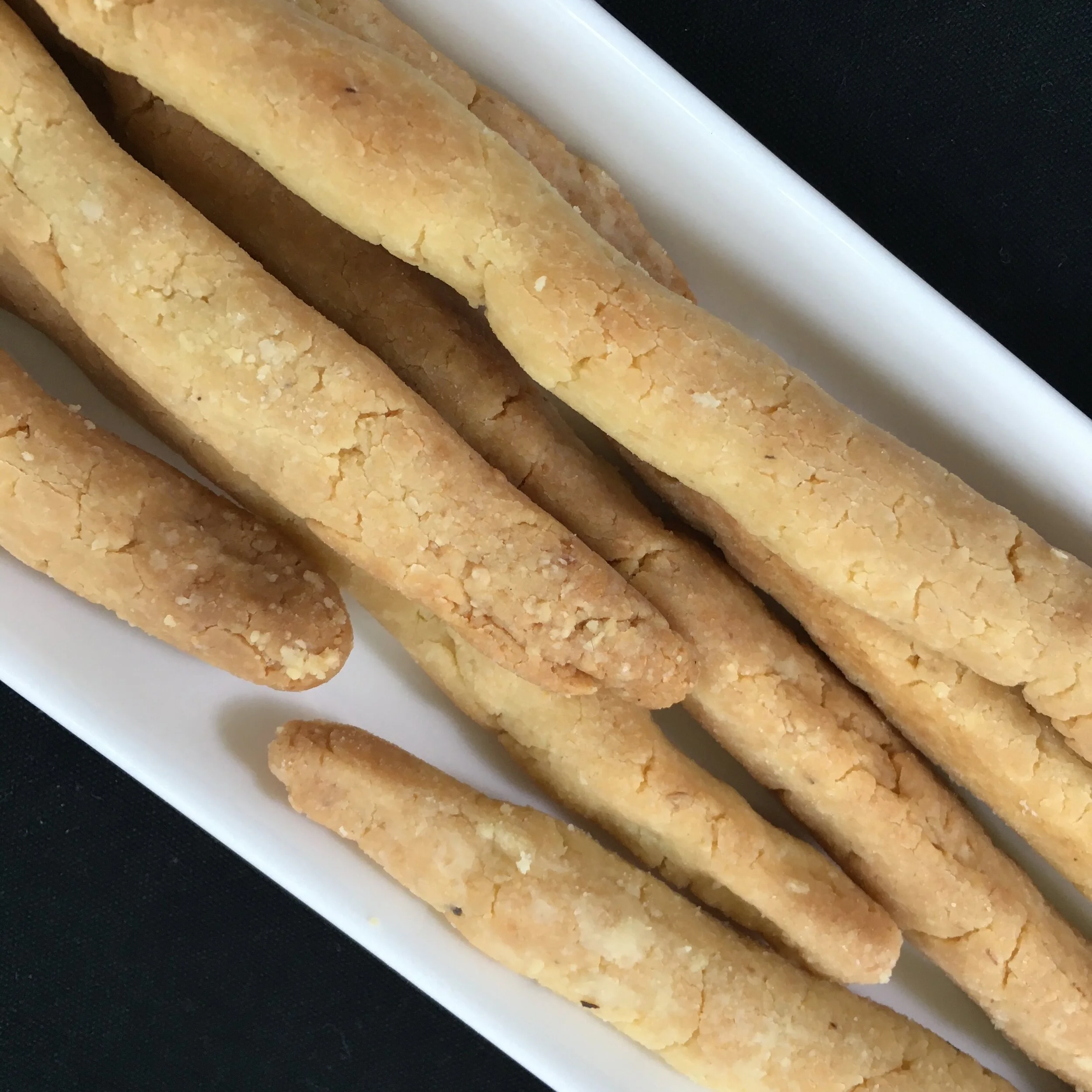 GLUTEN-FREE PARMESAN CIGARS