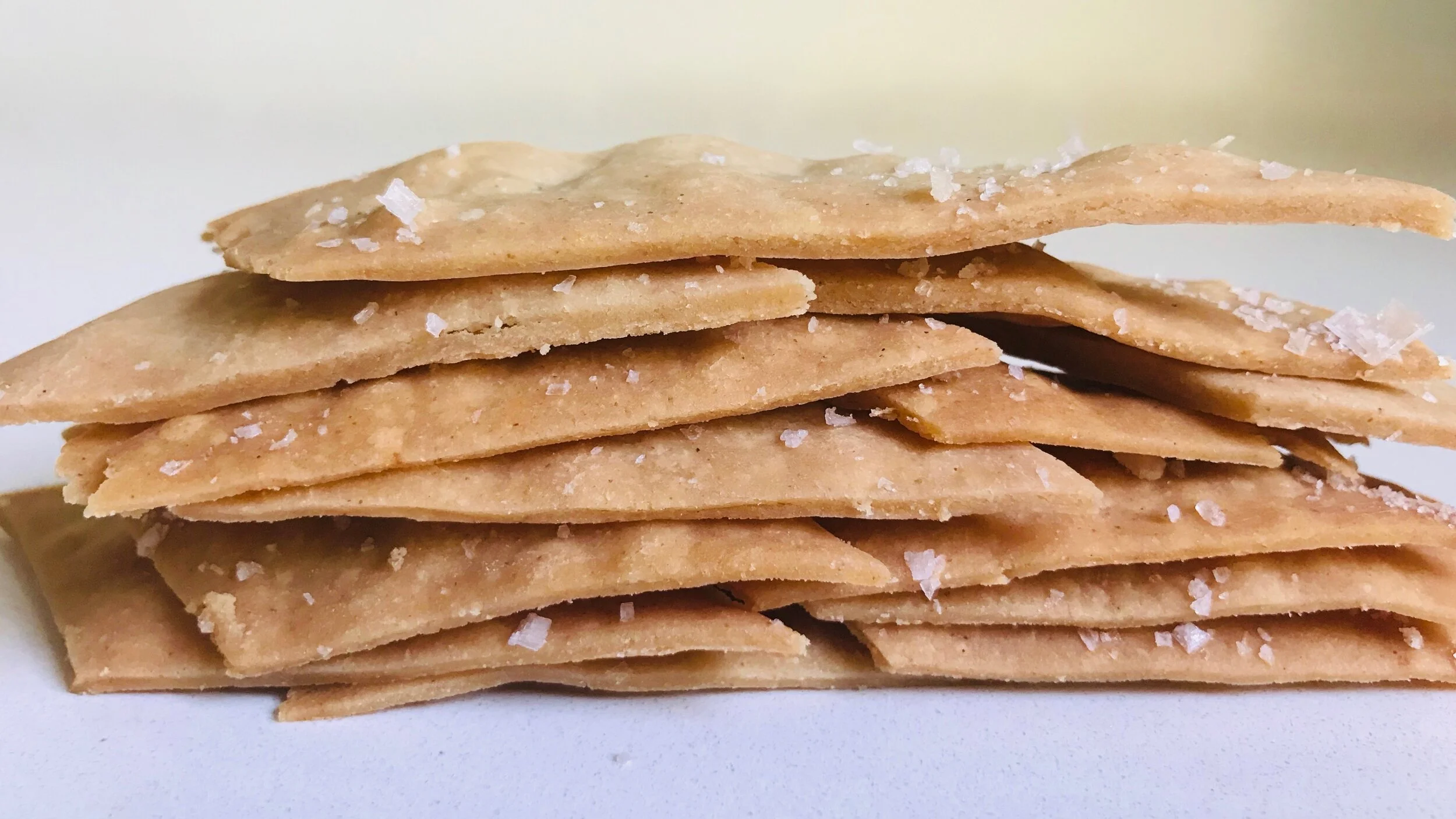 CRUNCHY BUCKWHEAT CRACKERS