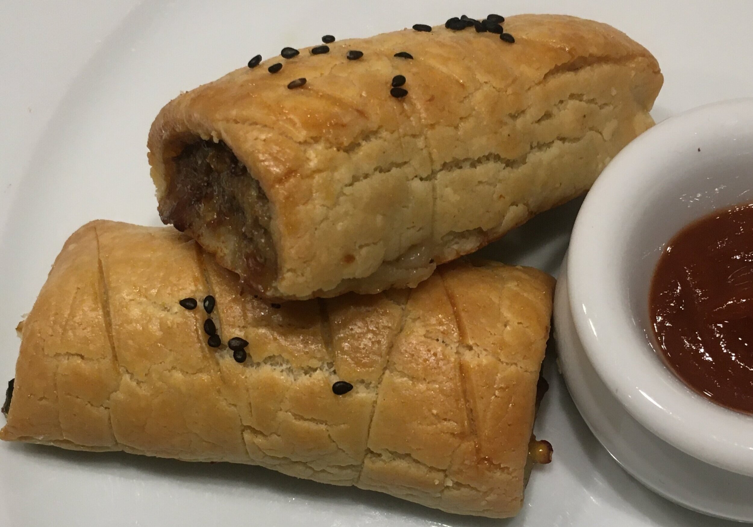 PORK AND GREEN PEPPERCORN SAUSAGE ROLLS