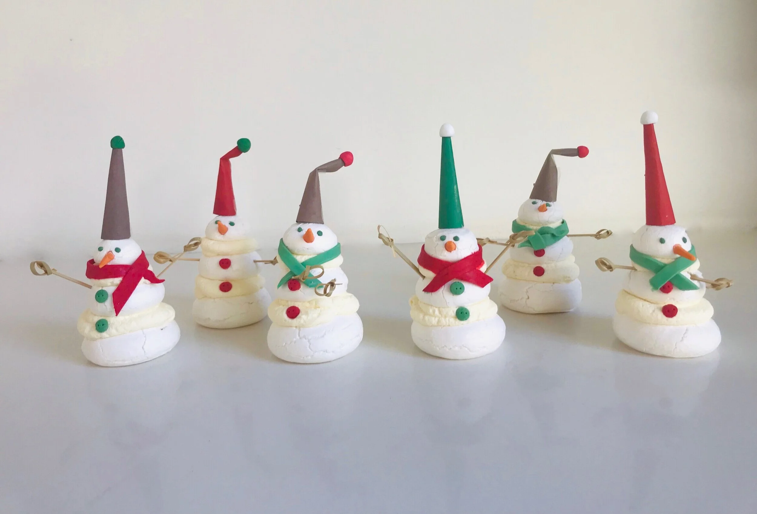 PAVLOVA SNOWMEN
