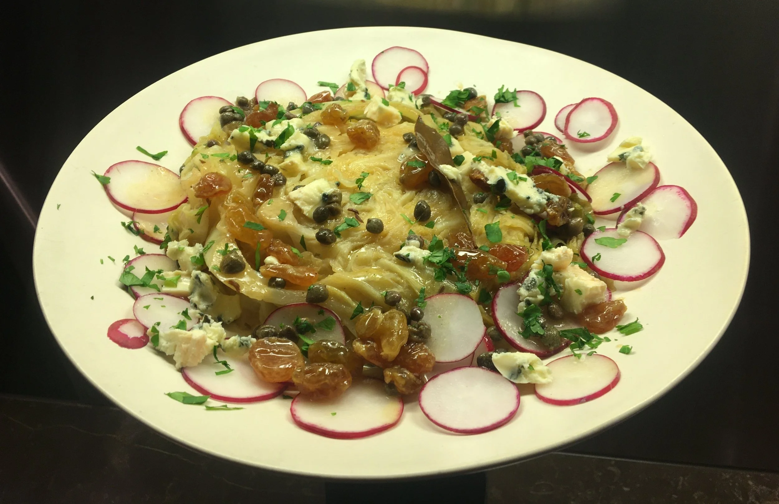 BRAISED CABBAGE WITH BLUE CHEESE