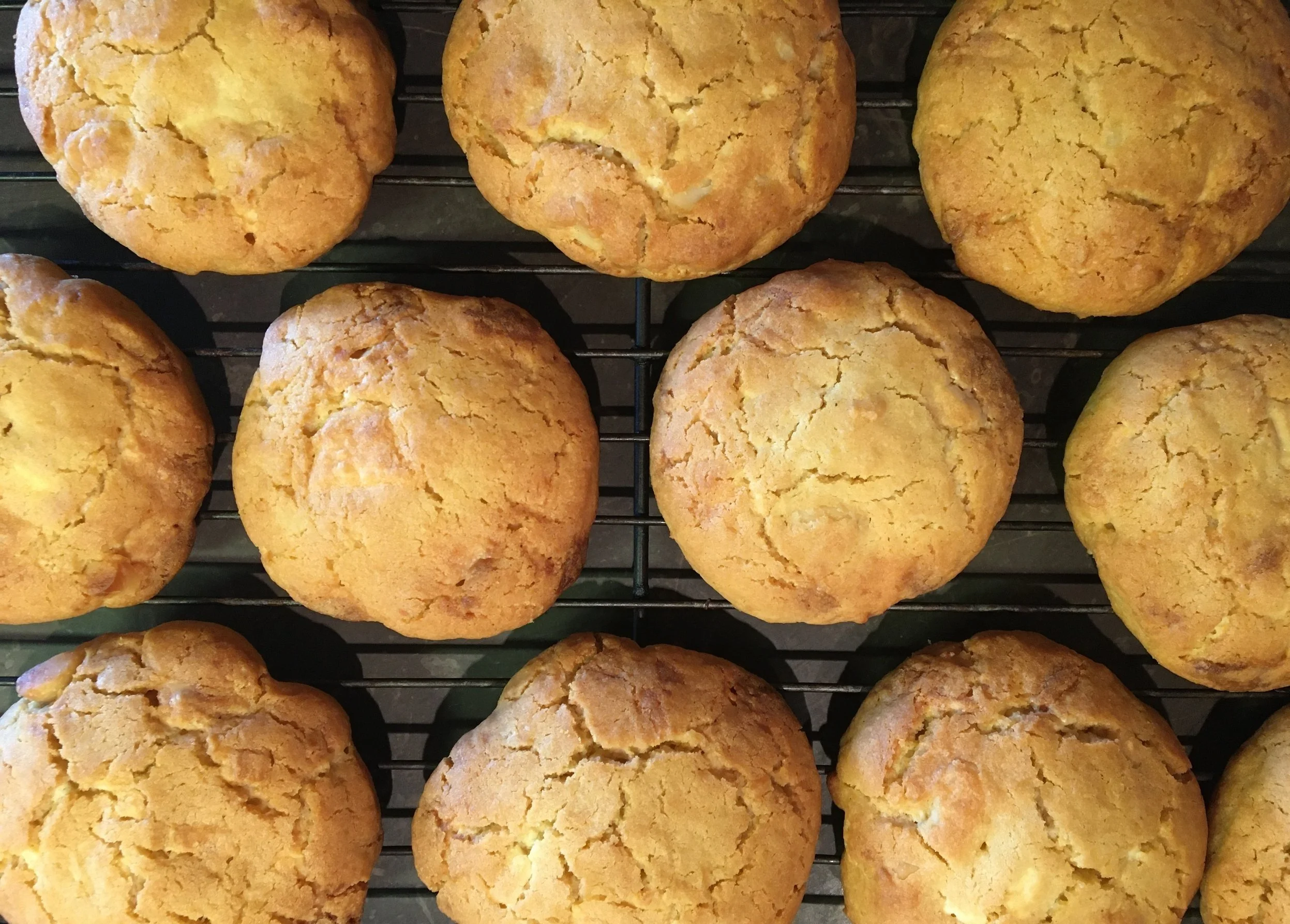 MACADAMIA AND WHITE CHOCOLATE COOKIES