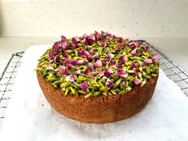 PISTACHIO AND LIME CAKE