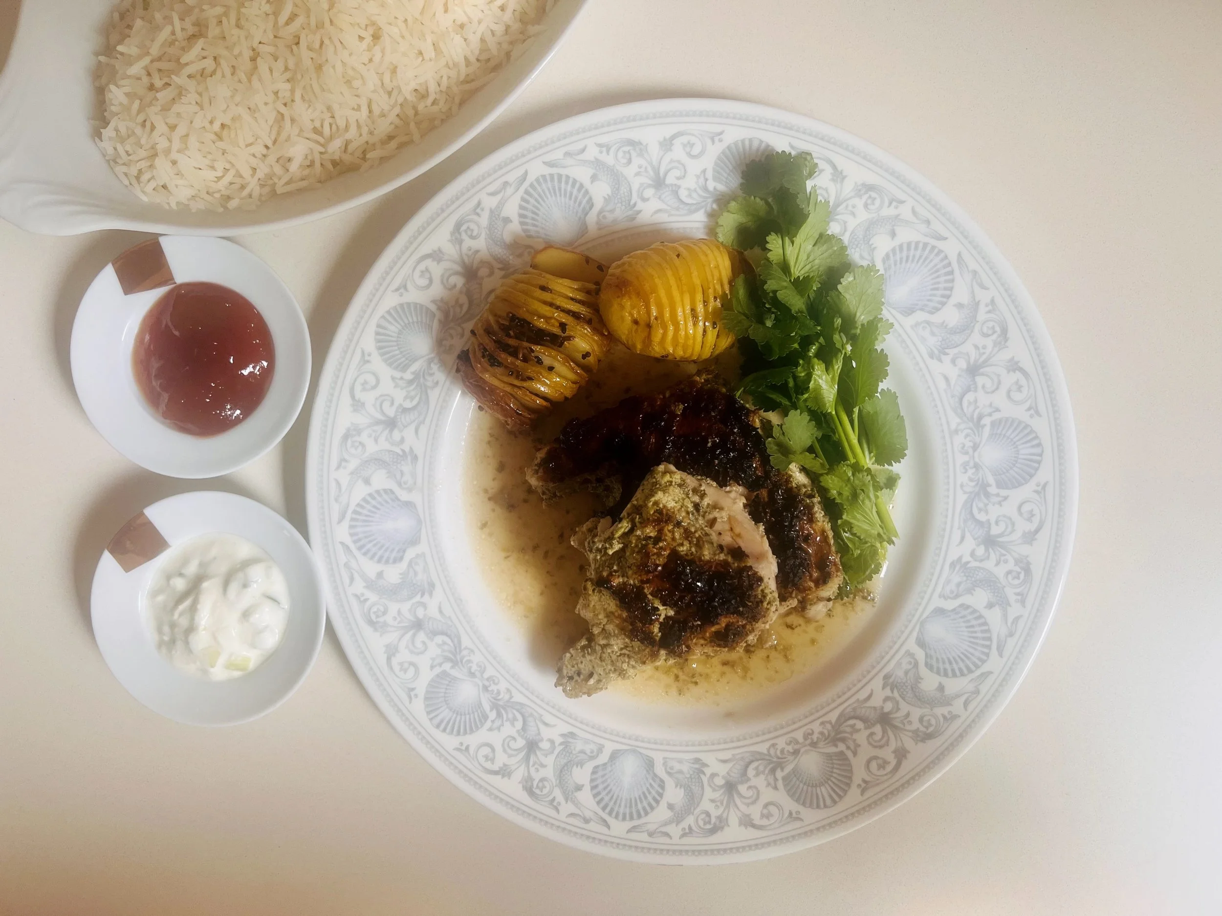 CHICKEN WITH CORIANDER, CASHEWS, CHILLI, MINT