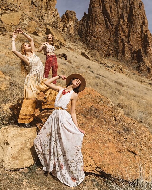 Bohemian Dreams 
Photographer me
Hmua @mbsbeautypage 
Designer @minnieopal 
Models @gabriellemonet @racmac97 @alexandrahagel 
#pdxfashion #artistsoninstagram #fashionpdx #oregonportraitphotographer #oregonelopementphotographer #oregonmodels #allfemal