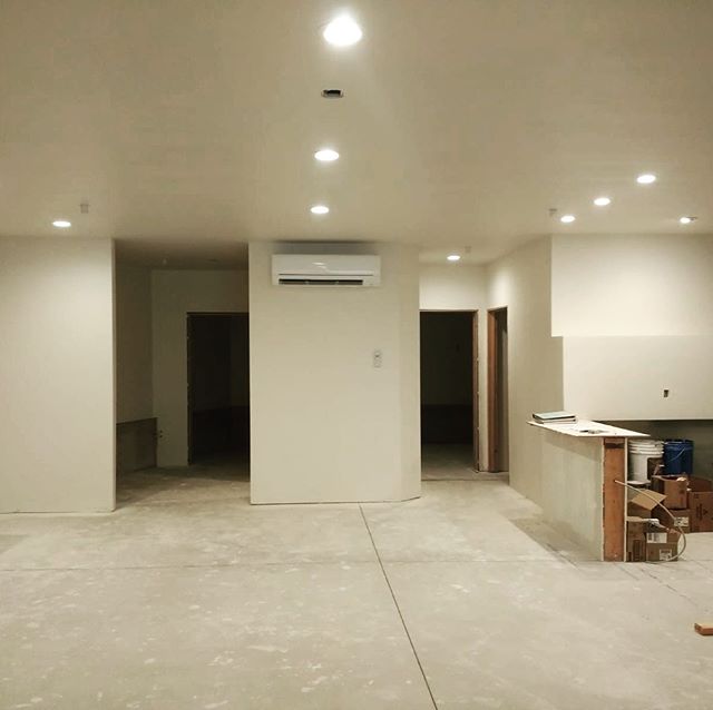 Warm room progress 😍👌🏻🔥🥌 #TahoeCurling #LTEC #GoodCurling #Club #LakeTahoe #Stateline #Nevada #Tahoe #Curling #DedicatedIce #RaysRockHouse