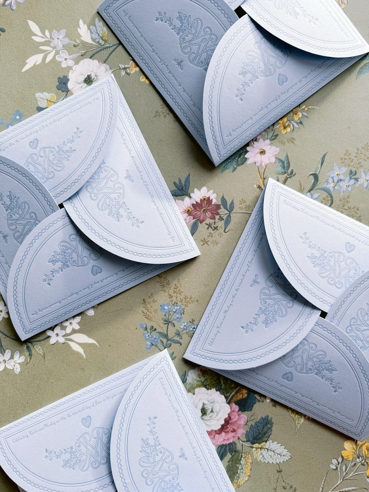 Pretty petal fold menus for K&amp;M&rsquo;s summer wedding, loving the Victorian ephemera aesthetic!