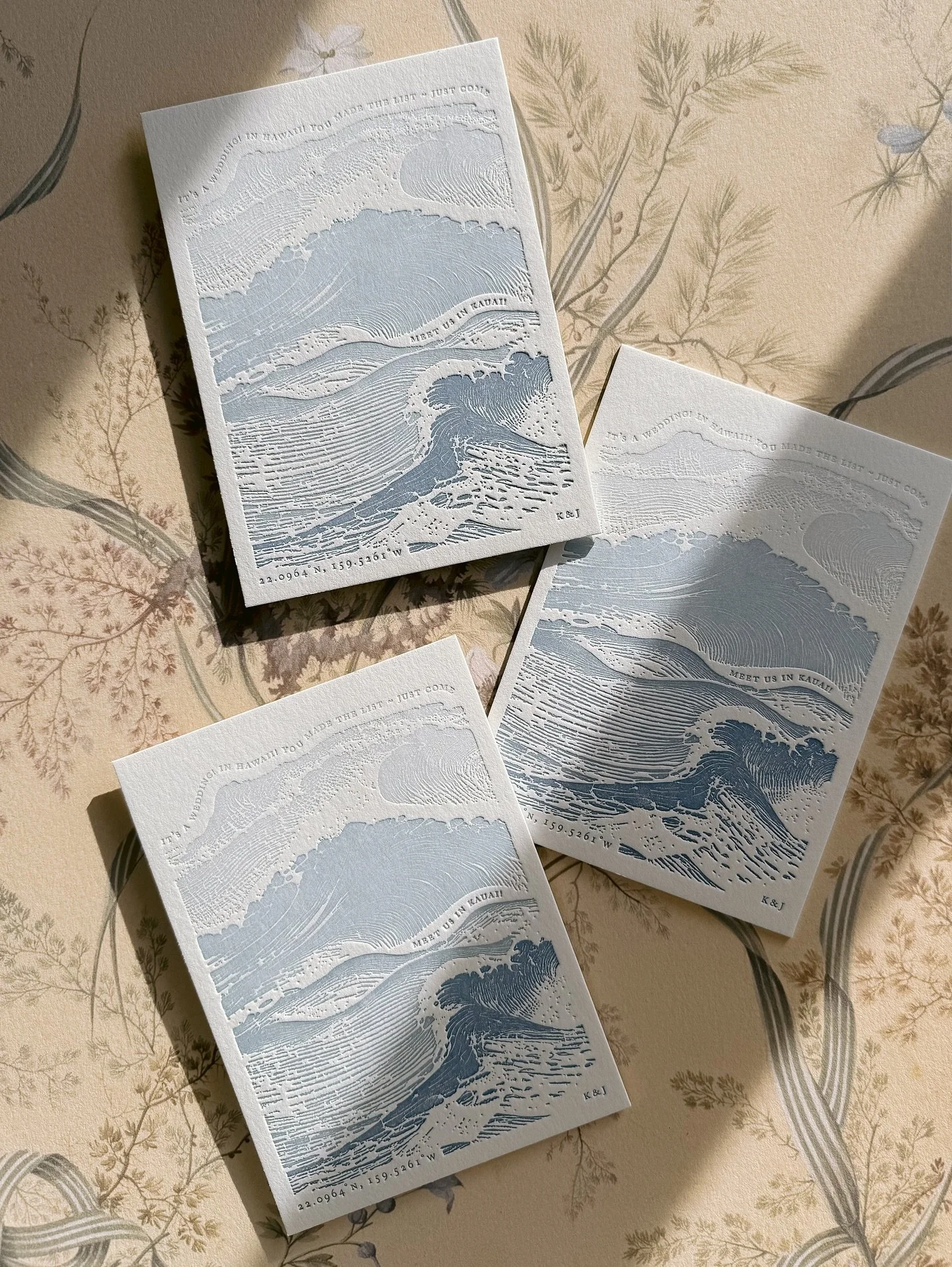 Vintage postcard vibes for K&amp;J&rsquo;s wedding in Hawaii with 4 letterpress passes to create a beautiful wave gradient!