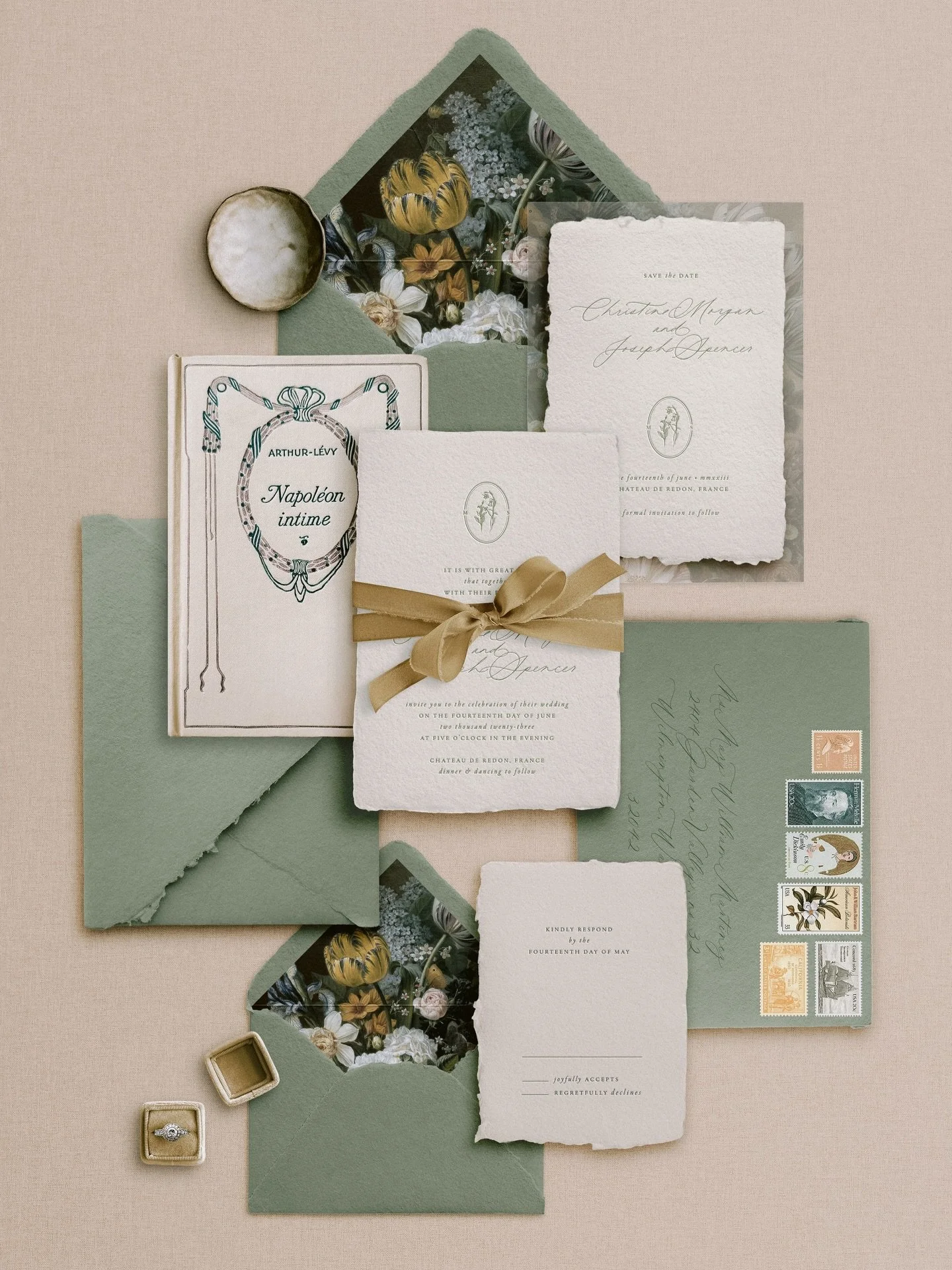 Cyber Monday! It&rsquo;s the last day of our only sale of the year, use code SALE25 at checkout for 25% off everything in our shop! Pictured is our new Porridge Paper Mockup ✨