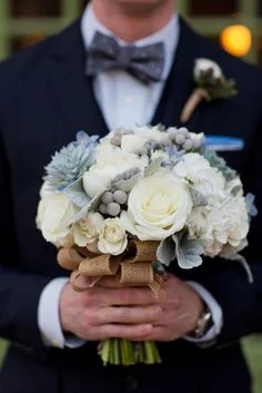 New Traditions: What to Toss Instead of a Bouquet &amp; Garter