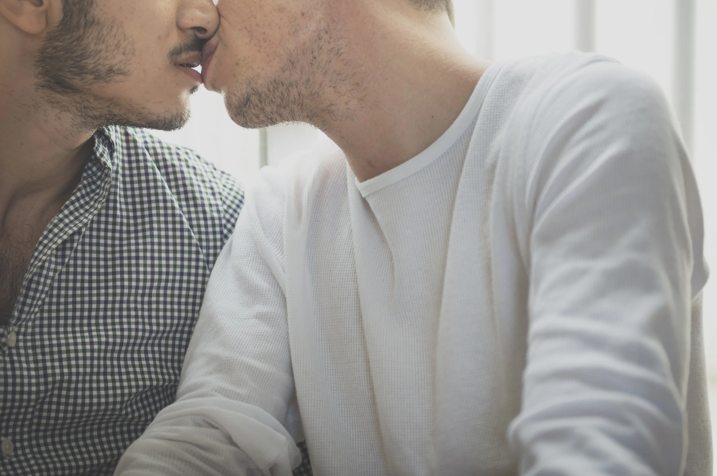 SIMPLE WAYS TO CREATE MORE INTIMACY WITH YOUR MAN!