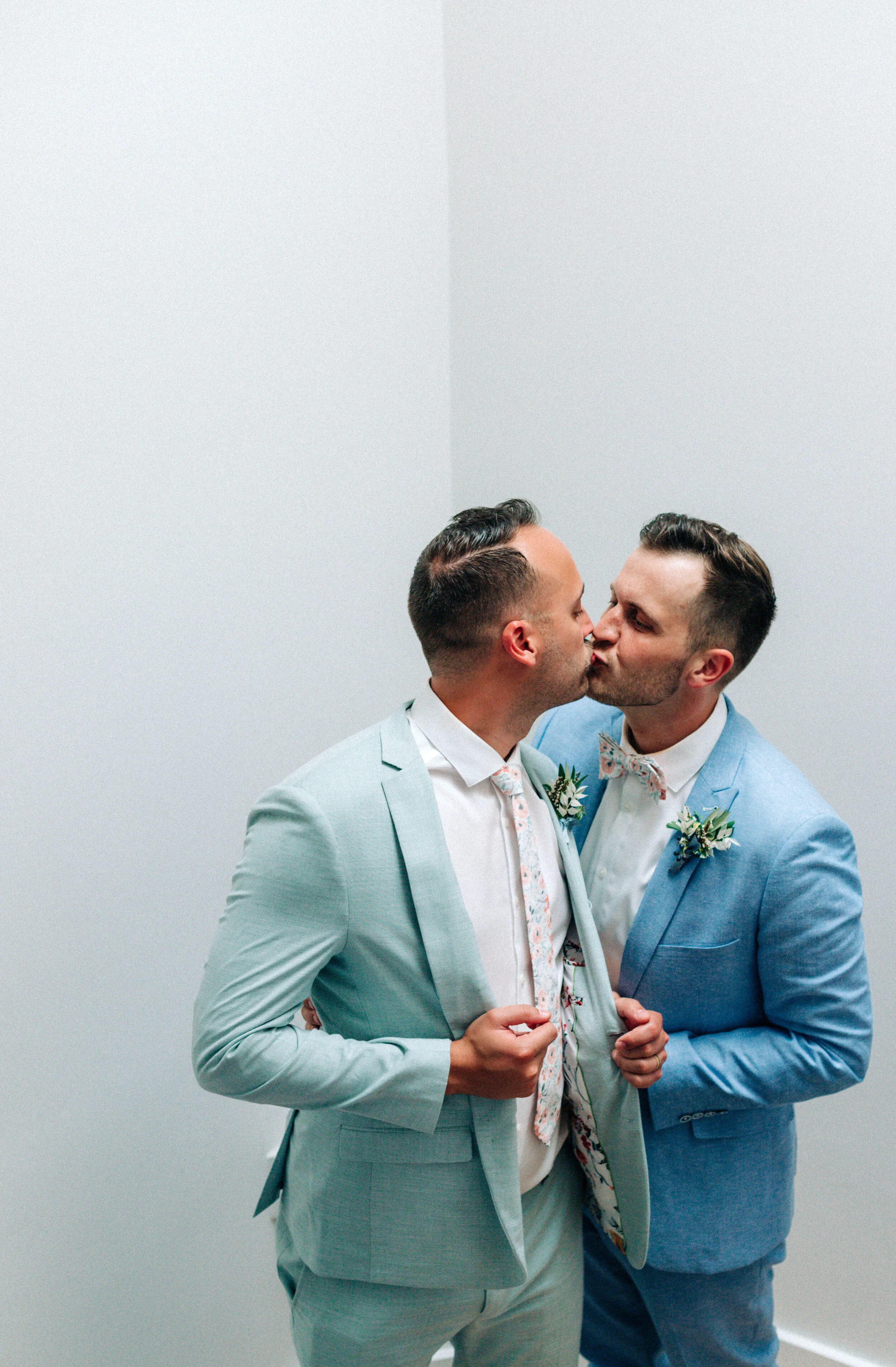 Ben &amp; Josh: Intimate Southern California Wedding on Mt. Helix