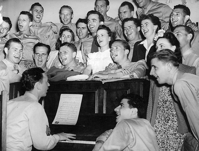 Piano Player with Sing Along.jpg