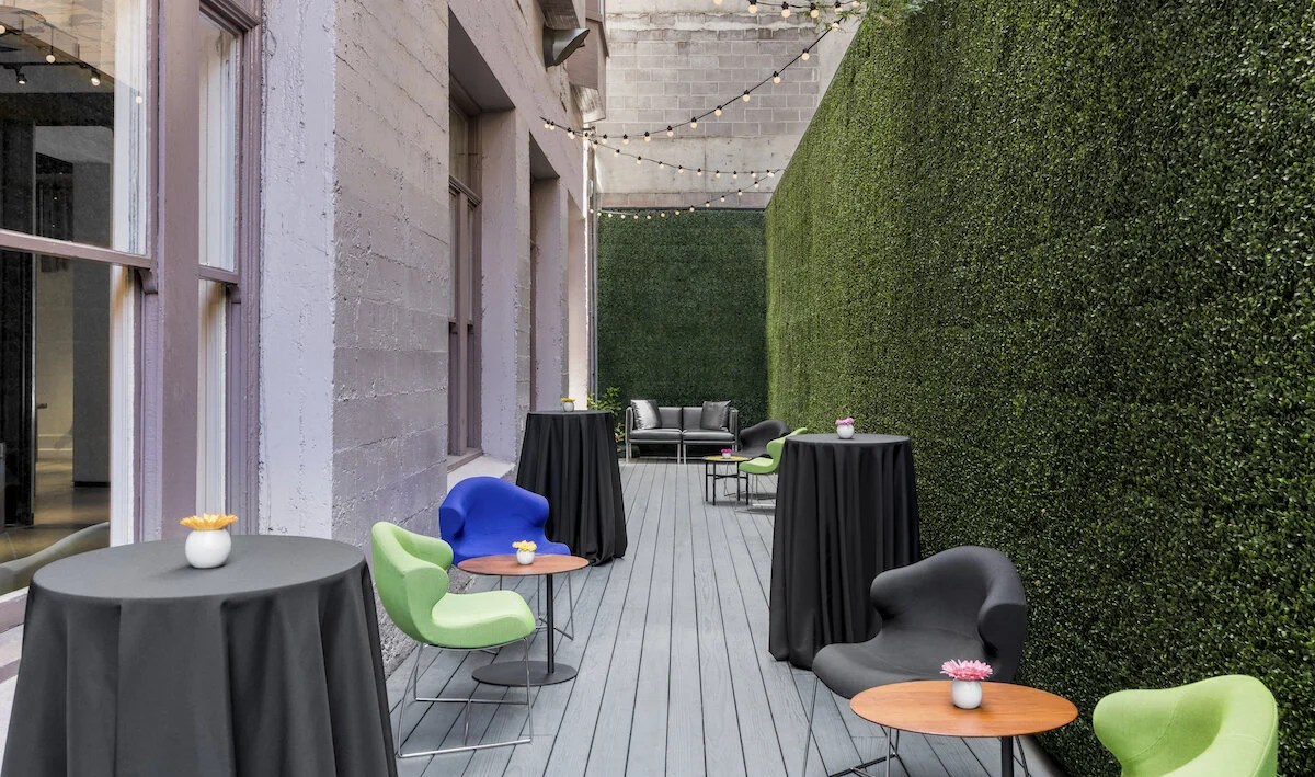 Zepp_patio_social.jpg