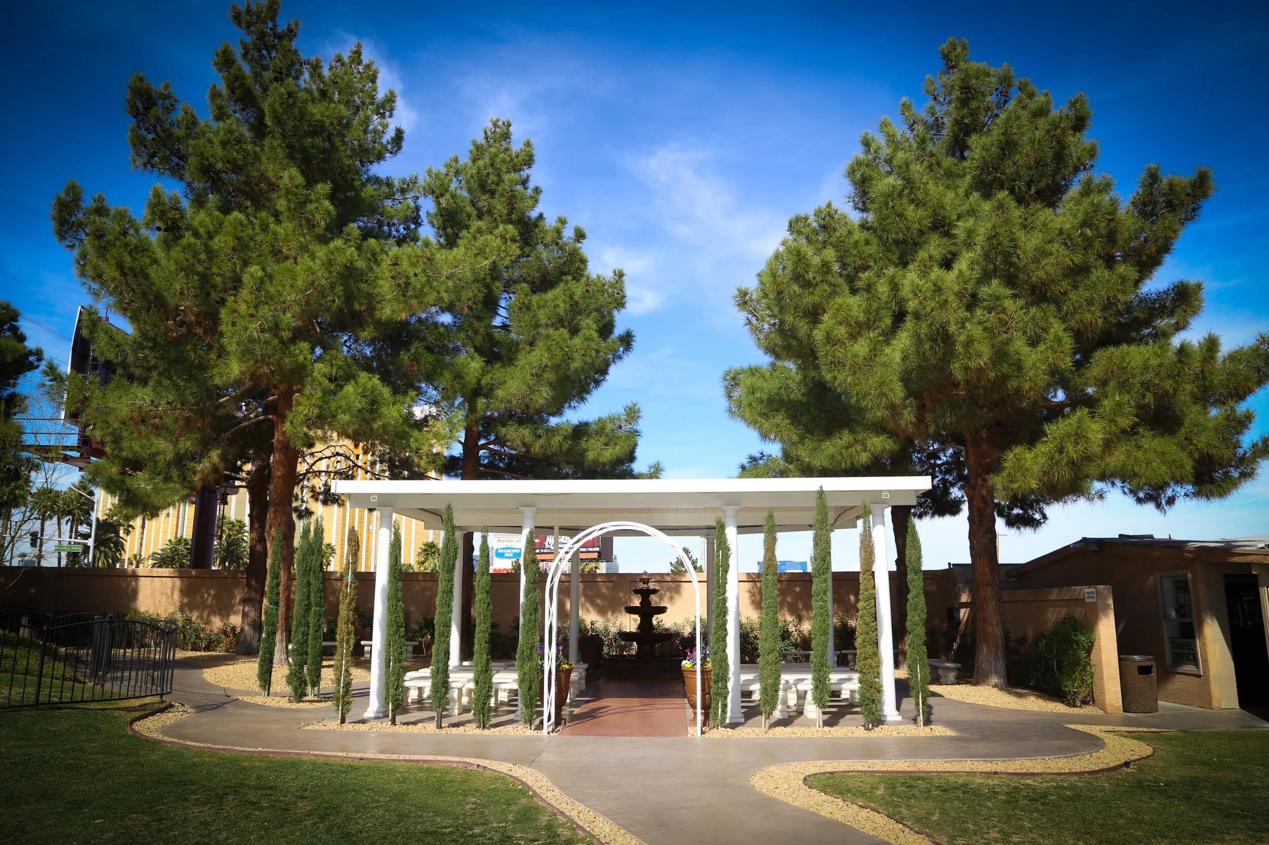 las_vegas_outdoor_wedding_venue.jpg