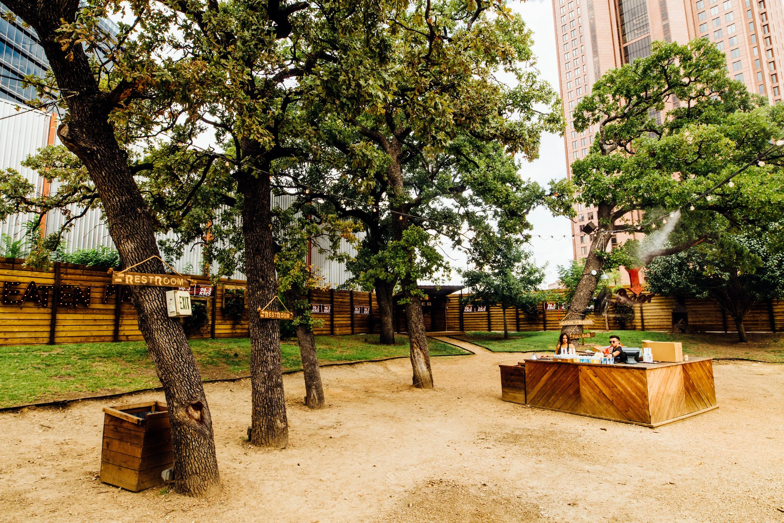 The_Rustic_Dallas_4.jpg