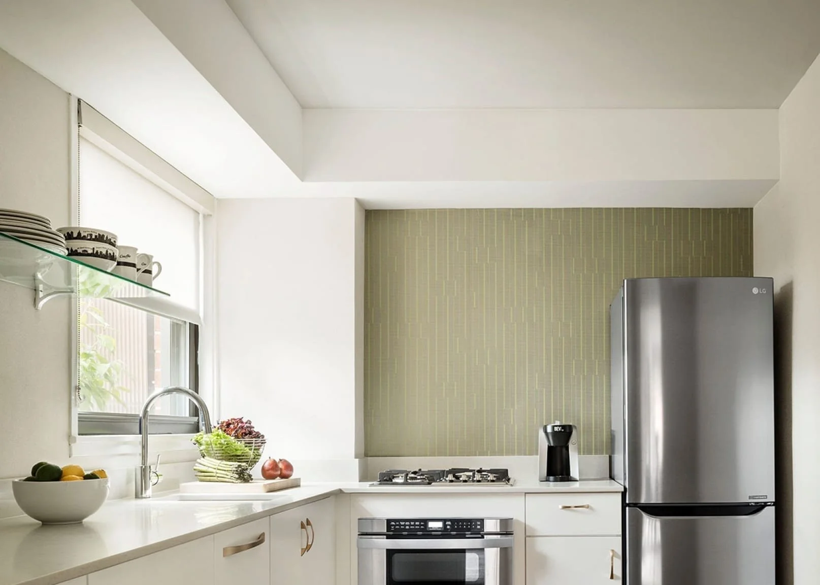 AFFINIA-GARDENS-1&2bedroom-apt-kitchen.jpg