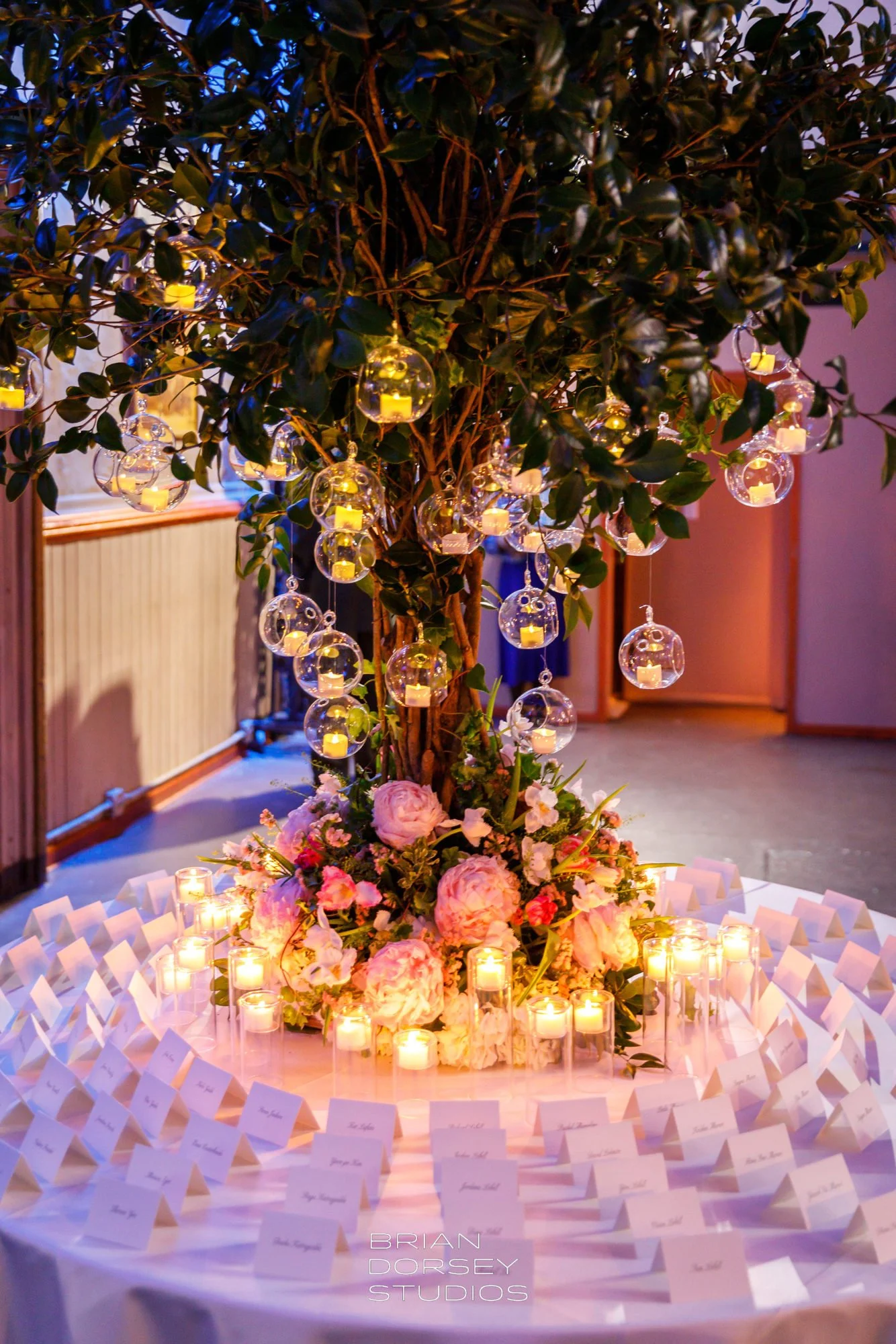 escort card table tree camellia orensanz2.JPG
