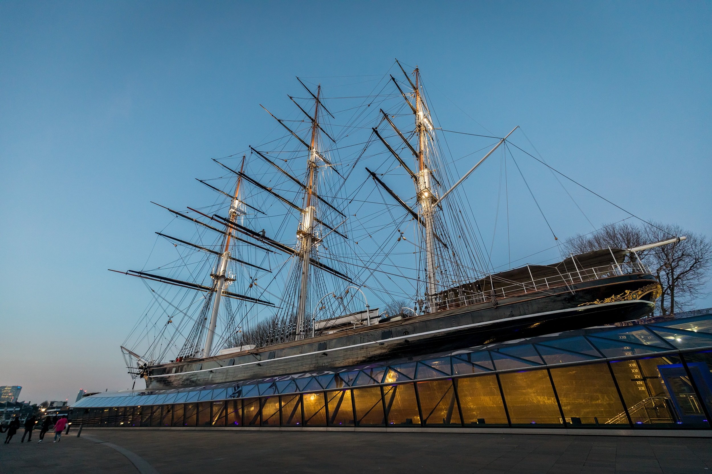SET SAIL ON A LIFETIME TOGETHER