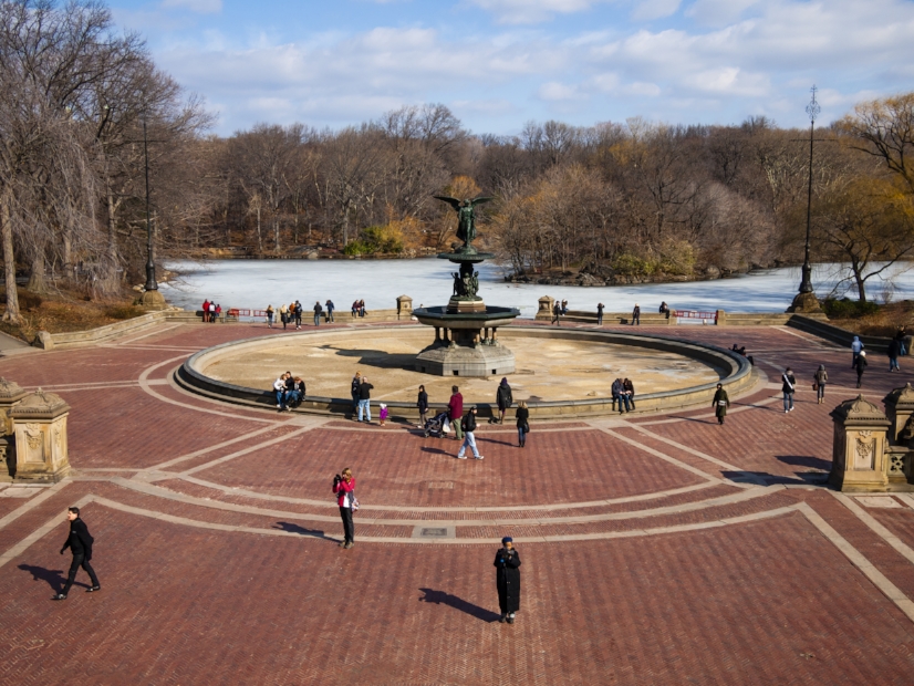 Bethesda Fountain – February 2011.jpg