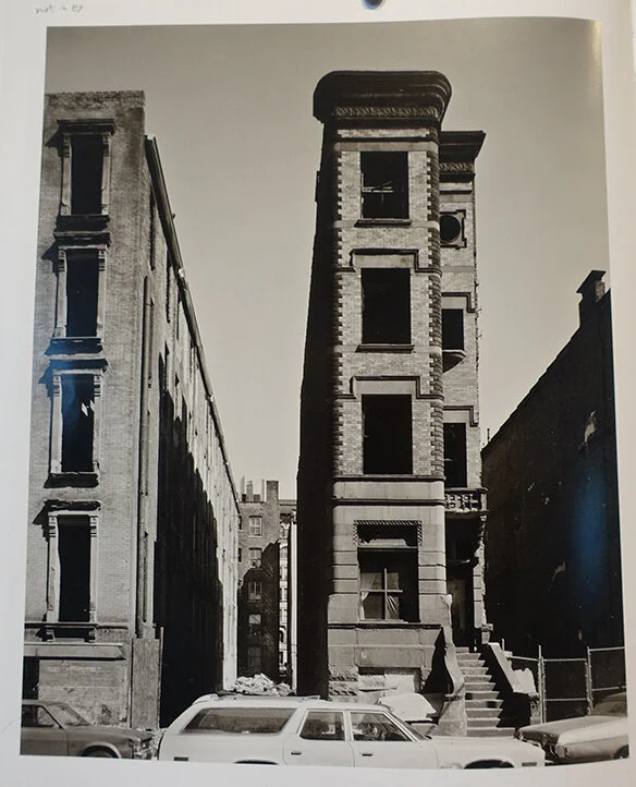 trager_w122st.jpg