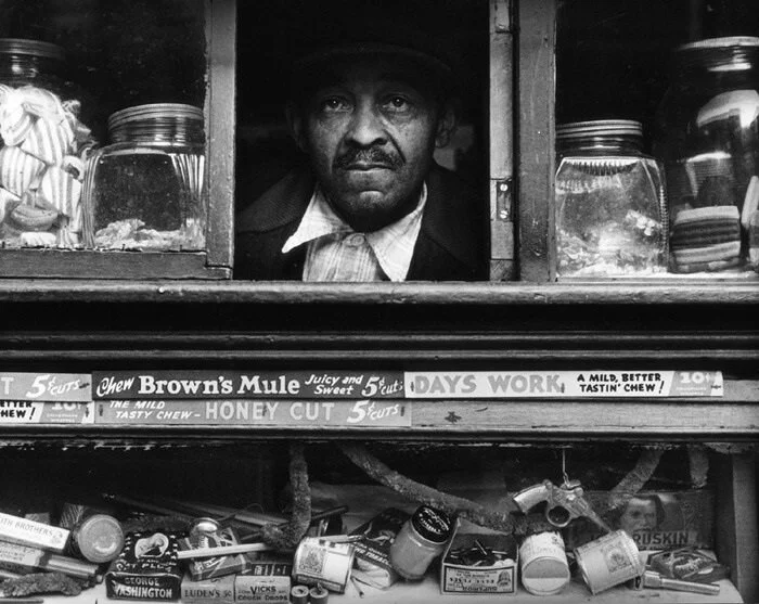 MorrisEngel.HarlemMerchant.NYC.1937.jpg