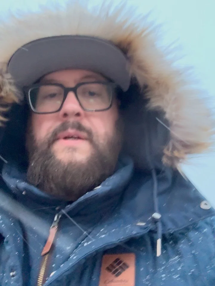 While the clouds roll in for some more rain here in LA, I kinda wish it was gonna be snow like in Michigan ❄️⛄️